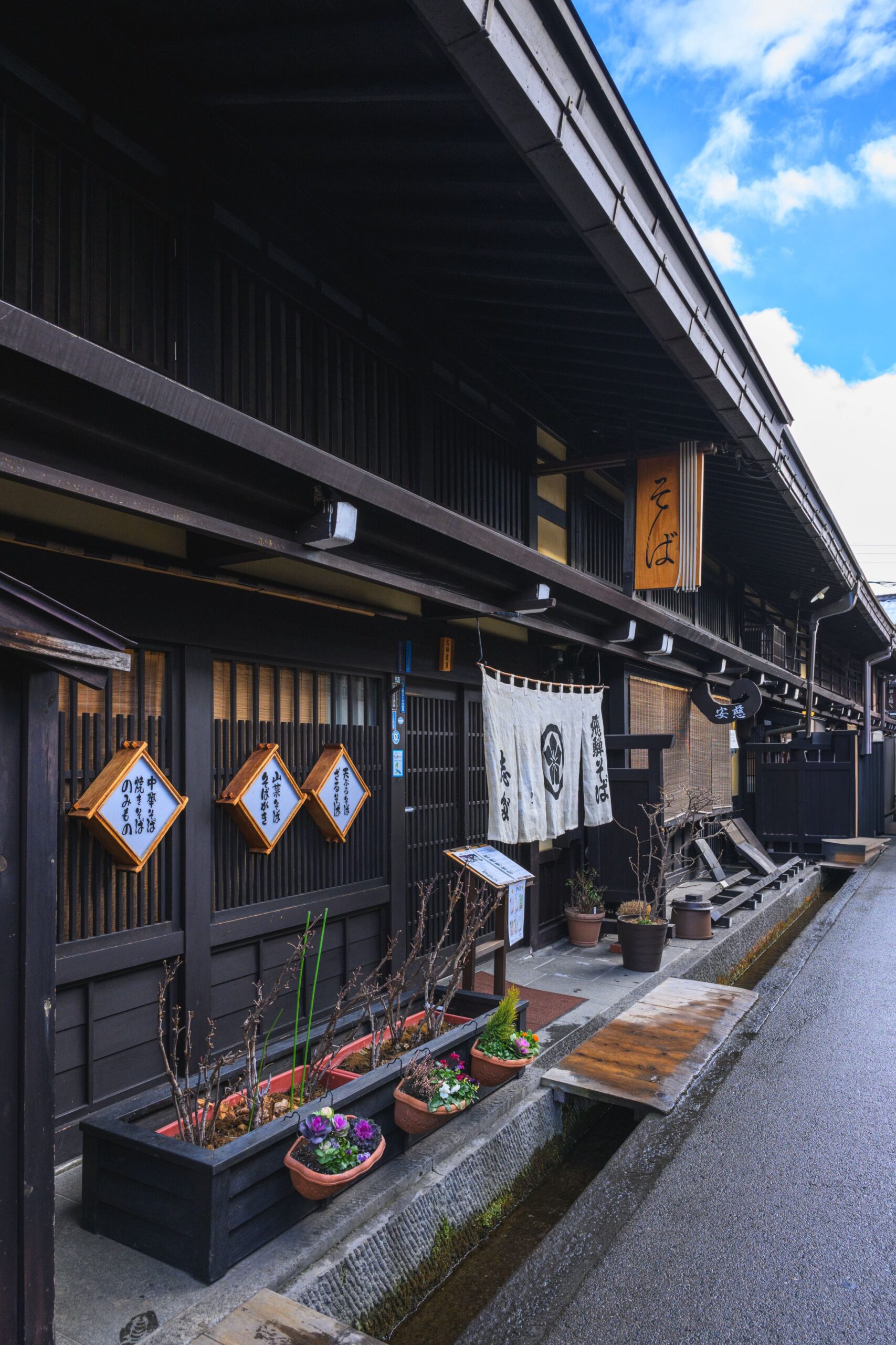 伝統と静けさに包まれる、和の空間