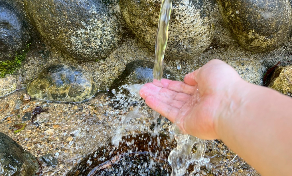 天王洞の不動明王 お助け水