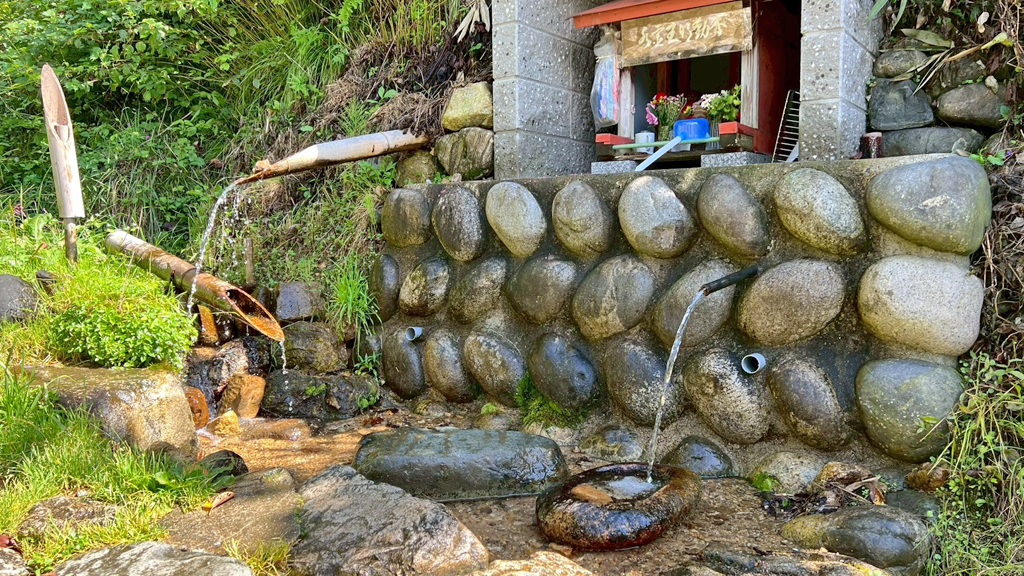 天王洞の不動明王 お助け水