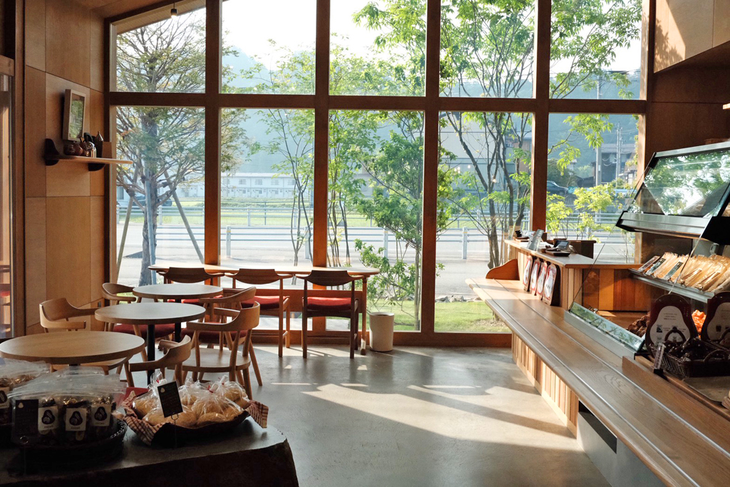 ダルマベーカリー